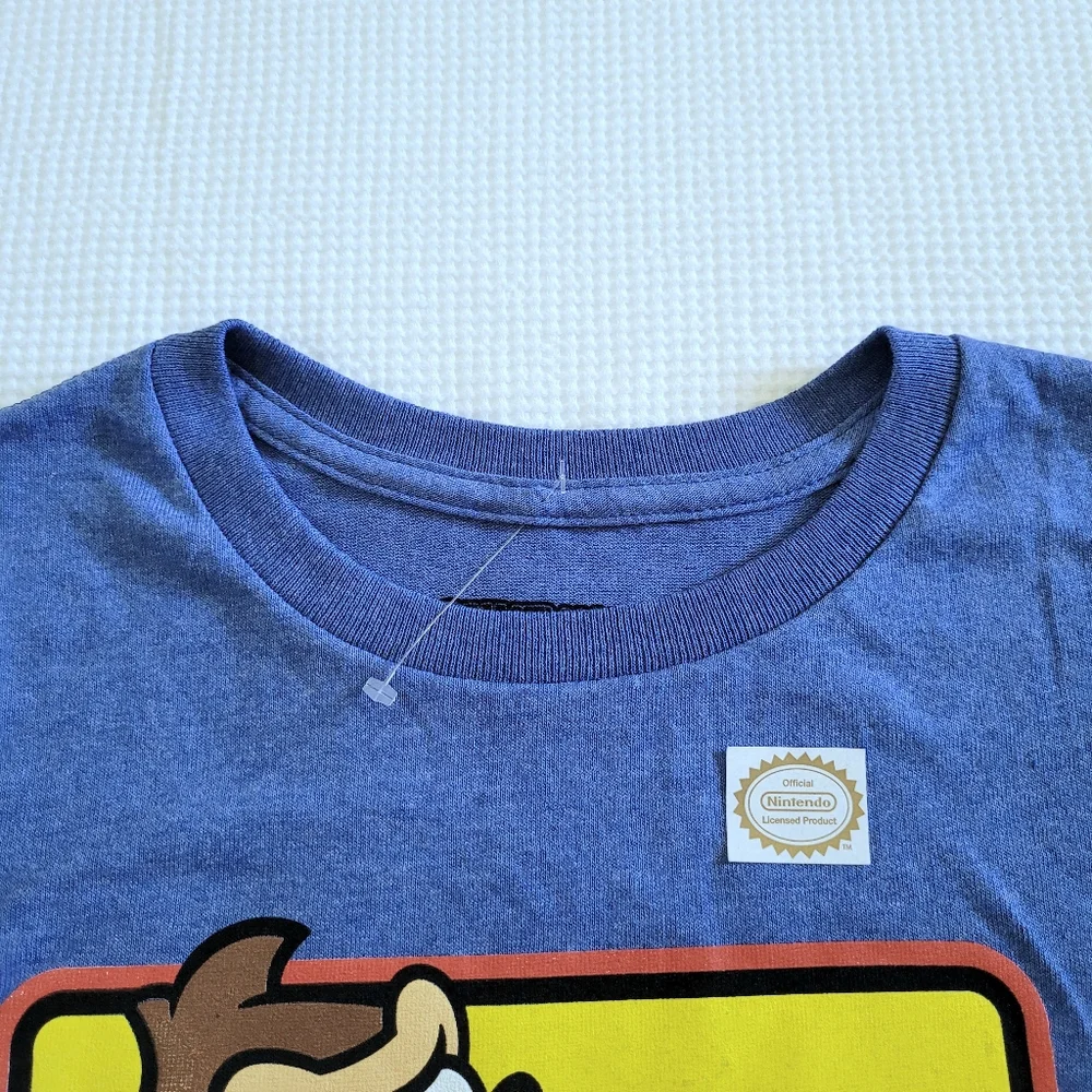 Nintendo🎮 Donkey Kong🦍 "It's On" Graphic Tee👕 - NWOT - Picture 4 of 14